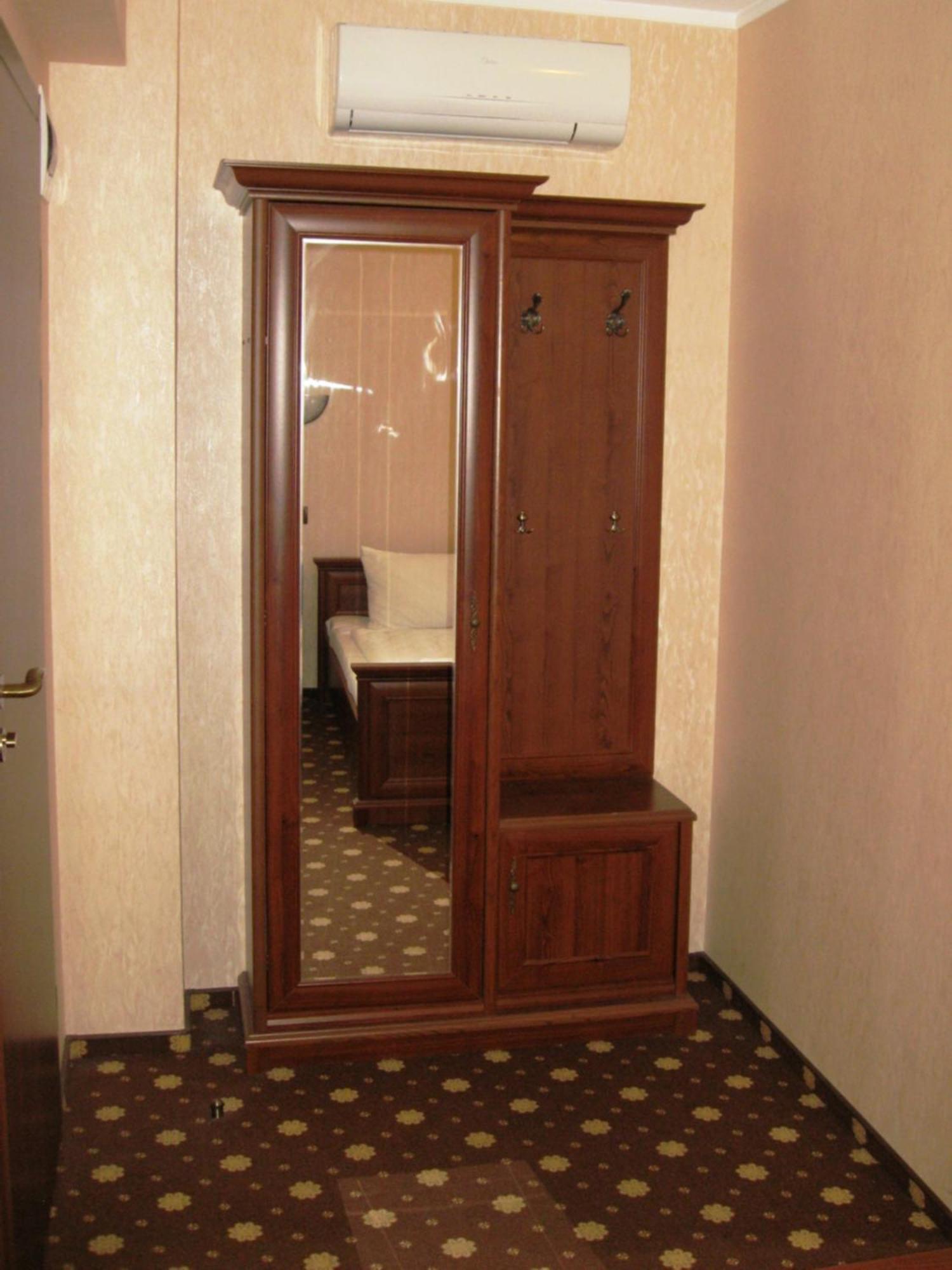 Shato Paradis Hotel Irpin Room photo