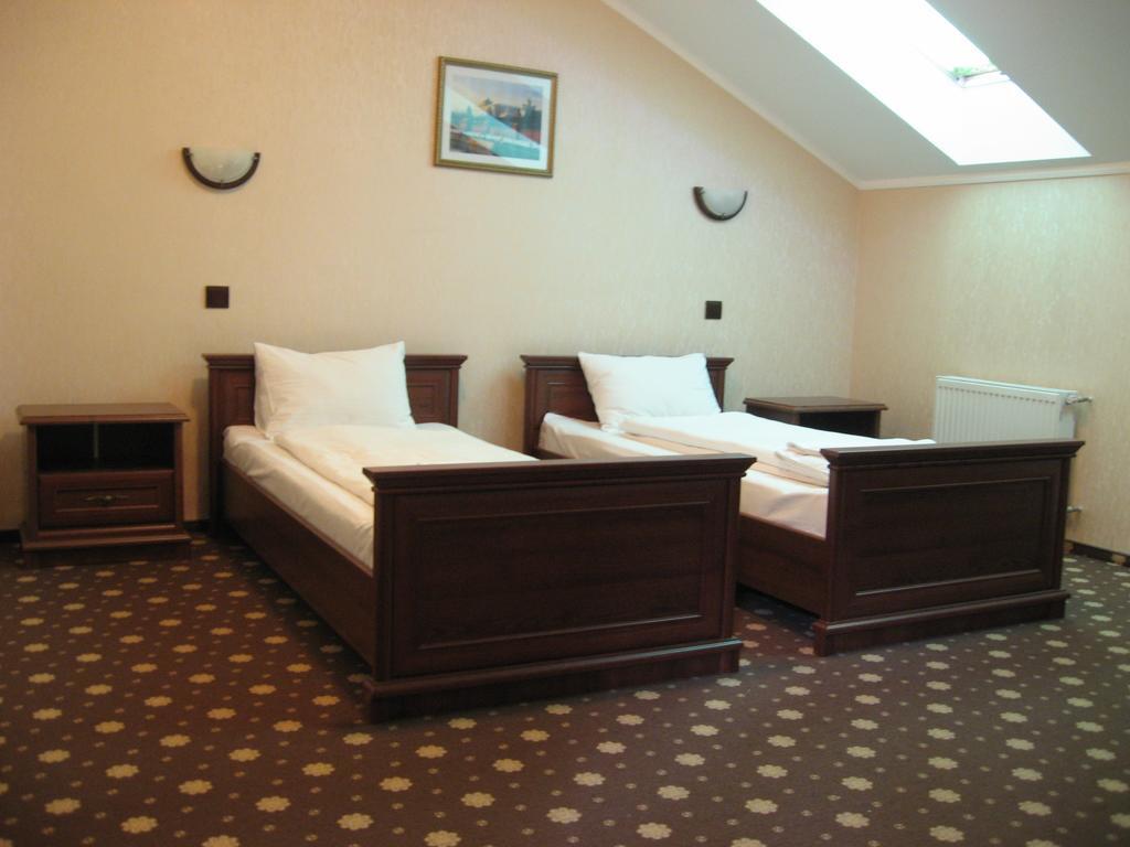 Shato Paradis Hotel Irpin Room photo