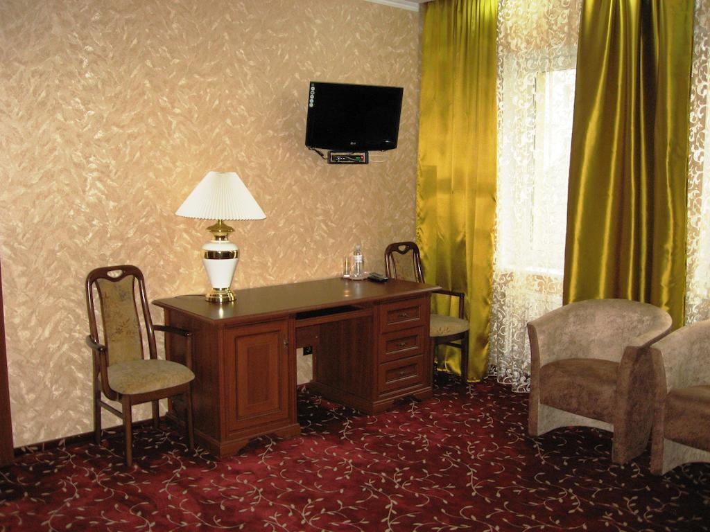 Shato Paradis Hotel Irpin Room photo