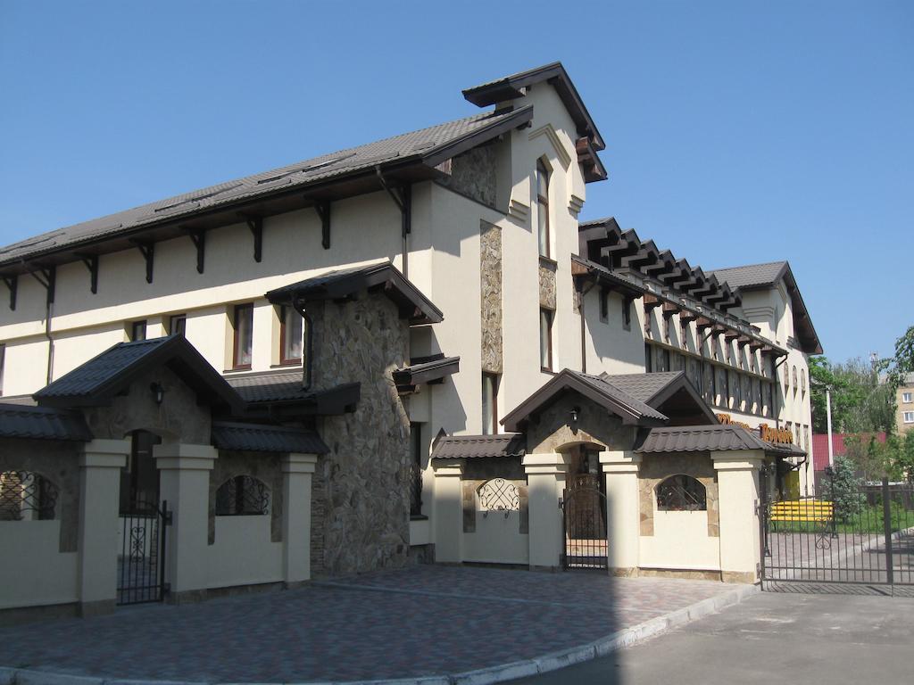 Shato Paradis Hotel Irpin Exterior photo
