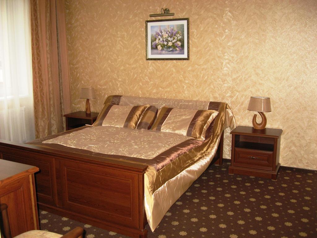 Shato Paradis Hotel Irpin Room photo